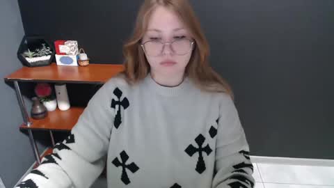 Veronica online show from 12-23-24, 07:49