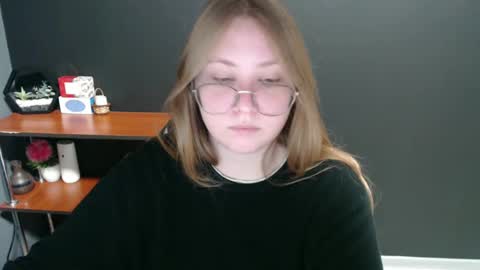 Veronica online show from 01-04-25, 10:38