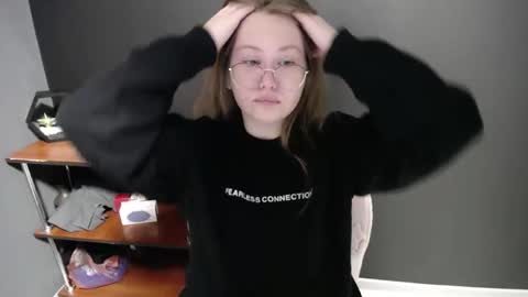 Veronica online show from 02-17-25, 07:37