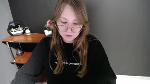 Veronica online show from 02-20-25, 07:55