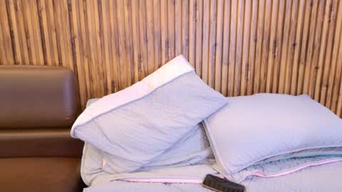 Maria online show from 10-18-25, 02:14