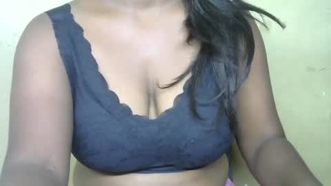 Snapshot of cute_payalji chatting on 10-14-25, 02:18 alia online show from 10-14-25, 02:18