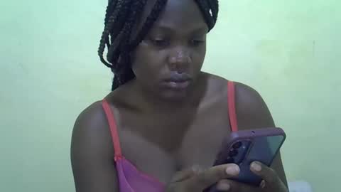 cute_roxie online show from 12-05-24, 08:33