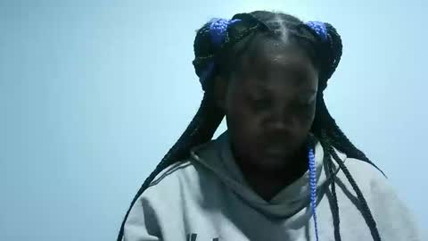cute_roxie online show from 02-18-25, 08:36