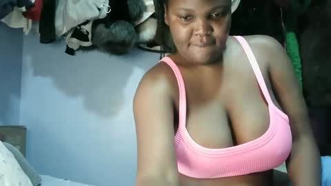 Snapshot of cute_roxie chatting on 03-24-26, 02:49 cute_roxie online show from 03-24-26, 02:49