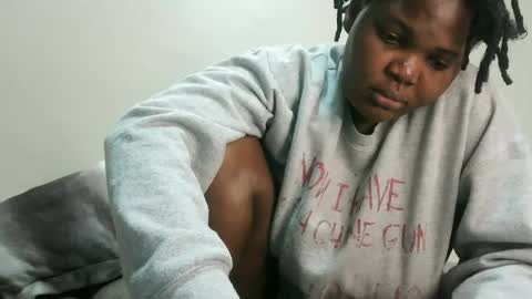 Snapshot of cute_roxie chatting on 04-17-26, 11:02 cute_roxie online show from 04-17-26, 11:02