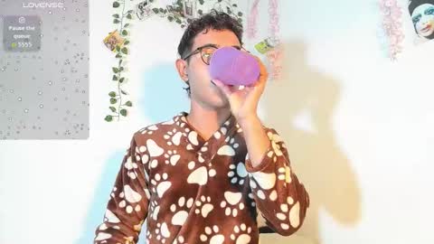 Snapshot of cute_sammy_1 chatting on 09-17-25, 11:23 cute_sammy_1 online show from 09-17-25, 11:23