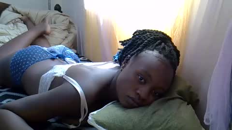 cute_savanna online show from 03-01-25, 08:34