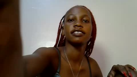 Snapshot of cute_sexxy1 chatting on 10-08-25, 06:33 cutie online show from 10-08-25, 06:33
