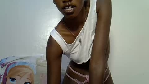 Snapshot of cute_sexxy1 chatting on 10-08-25, 09:01 cutie online show from 10-08-25, 09:01