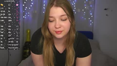 Snapshot of cute_sharloti chatting on 03-03-26, 08:15 Sasha online show from 03-03-26, 08:15