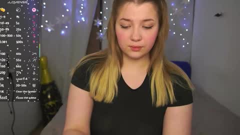 Snapshot of cute_sharloti chatting on 03-19-26, 06:45 Sasha online show from 03-19-26, 06:45