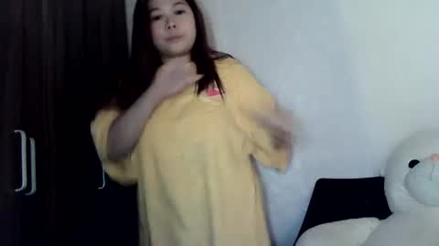 Mimi online show from 07-18-26, 11:52