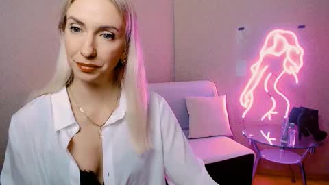 cute_smile_shy online show from 01-07-26, 09:28