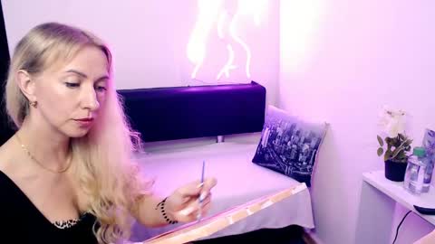 cute_smile_shy online show from 05-12-26, 07:55