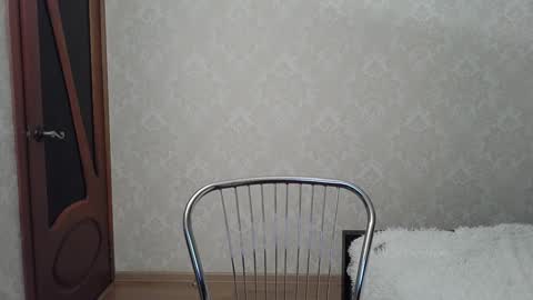 cute_strawberry_ online show from 12-06-24, 06:17