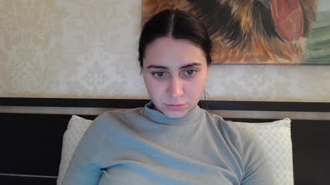 cute_strawberry_ online show from 12-08-24, 05:22