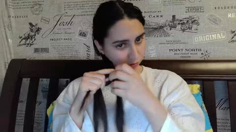 cute_strawberry_ online show from 12-24-24, 08:05