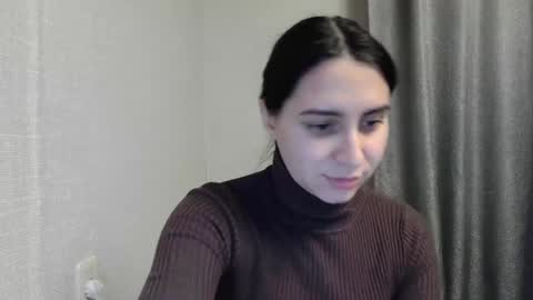 cute_strawberry_ online show from 12-25-24, 04:54
