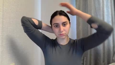 cute_strawberry_ online show from 12-26-24, 10:16