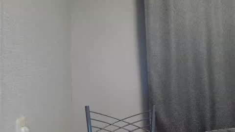 cute_strawberry_ online show from 12-27-24, 07:14