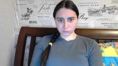 cute_strawberry_ online show from 01-06-25, 11:31