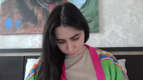 cute_strawberry_ online show from 02-19-25, 11:17