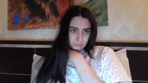 cute_strawberry_ online show from 02-25-25, 08:19