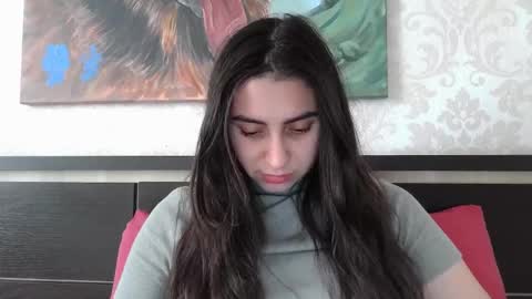 cute_strawberry_ online show from 03-02-25, 10:14