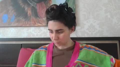 cute_strawberry_ online show from 03-08-25, 08:22