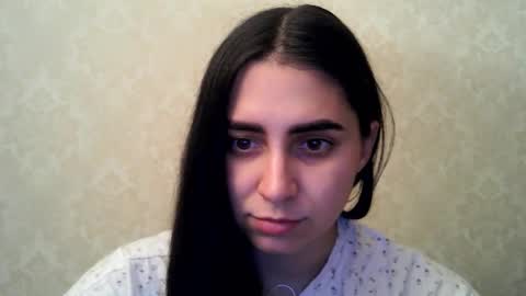 cute_strawberry_ online show from 09-09-25, 06:07