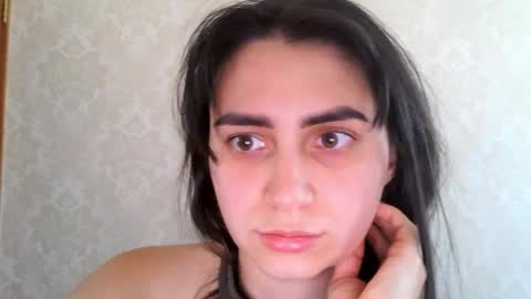 cute_strawberry_ online show from 09-14-25, 01:32