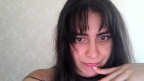 cute_strawberry_ online show from 09-16-25, 10:05