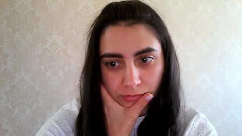 cute_strawberry_ online show from 10-02-25, 07:04