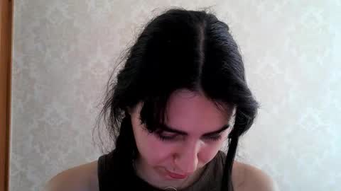 cute_strawberry_ online show from 10-07-25, 05:15