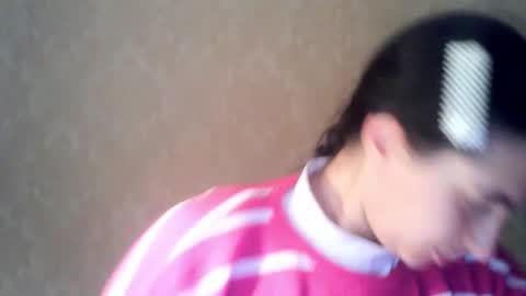 cute_strawberry_ online show from 10-10-25, 09:14