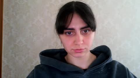 cute_strawberry_ online show from 10-15-25, 11:10