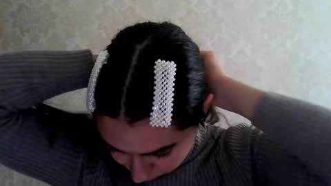 cute_strawberry_ online show from 10-22-25, 11:10