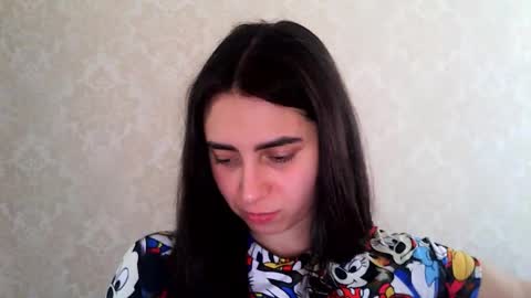 cute_strawberry_ online show from 11-08-25, 11:32