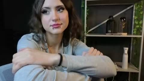 Snapshot of cute_sun_lovers chatting on 06-11-26, 06:06 Aria online show from 06-11-26, 06:06
