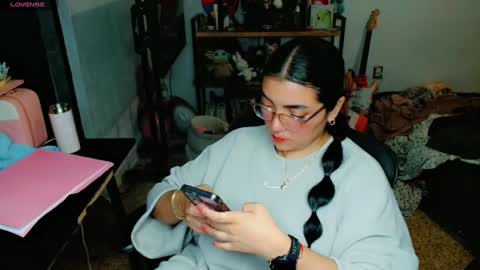 Snapshot of cuteambervi chatting on 03-06-25, 12:32 Princess Amber online show from 03-06-25, 12:32