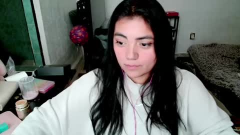 Snapshot of cuteambervi chatting on 11-12-25, 10:41 Princess Amber online show from 11-12-25, 10:41