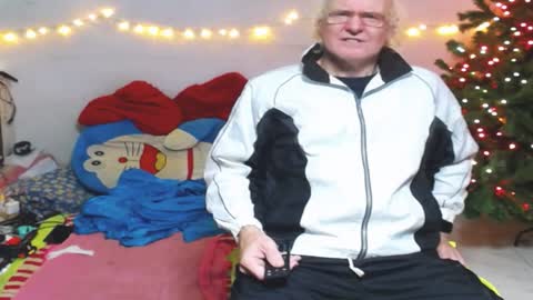 Snapshot of cuteandsexyone chatting on 01-02-25, 06:12 CuteAndSexyOne Na and Brian online show from 01-02-25, 06:12
