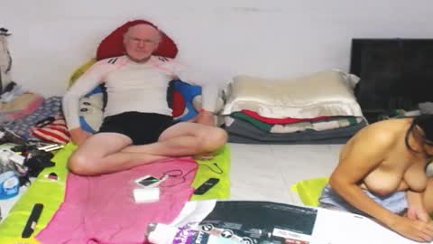 Snapshot of cuteandsexyone chatting on 01-27-25, 03:50 CuteAndSexyOne Na and Brian online show from 01-27-25, 03:50