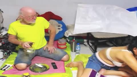 Snapshot of cuteandsexyone chatting on 02-09-25, 06:26 CuteAndSexyOne Na and Brian online show from 02-09-25, 06:26