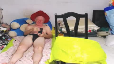 Snapshot of cuteandsexyone chatting on 02-15-25, 09:26 CuteAndSexyOne Na and Brian online show from 02-15-25, 09:26
