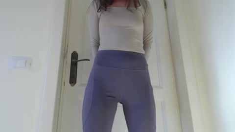 Anne-Marie  online show from 09-26-25, 06:28