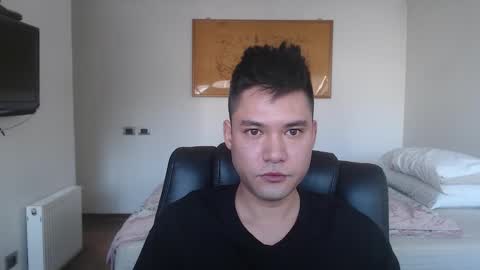 cuteasianchris online show from 02-15-26, 09:44