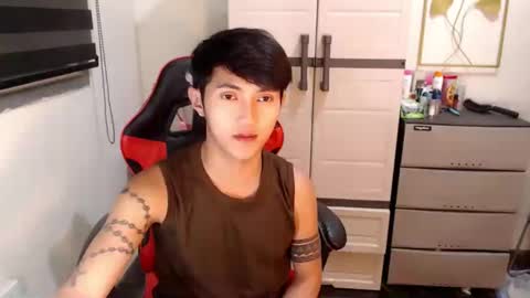 Snapshot of cuteasiancock98 chatting on 05-11-26, 09:56 Steph online show from 05-11-26, 09:56