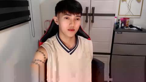 Snapshot of cuteasiancock98 chatting on 05-16-26, 06:54 Steph online show from 05-16-26, 06:54